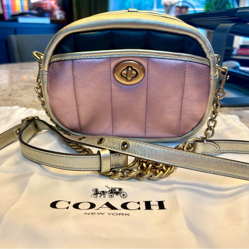 ✨EUC✨ Coach Small Camera Bag with Colorblock Quilting